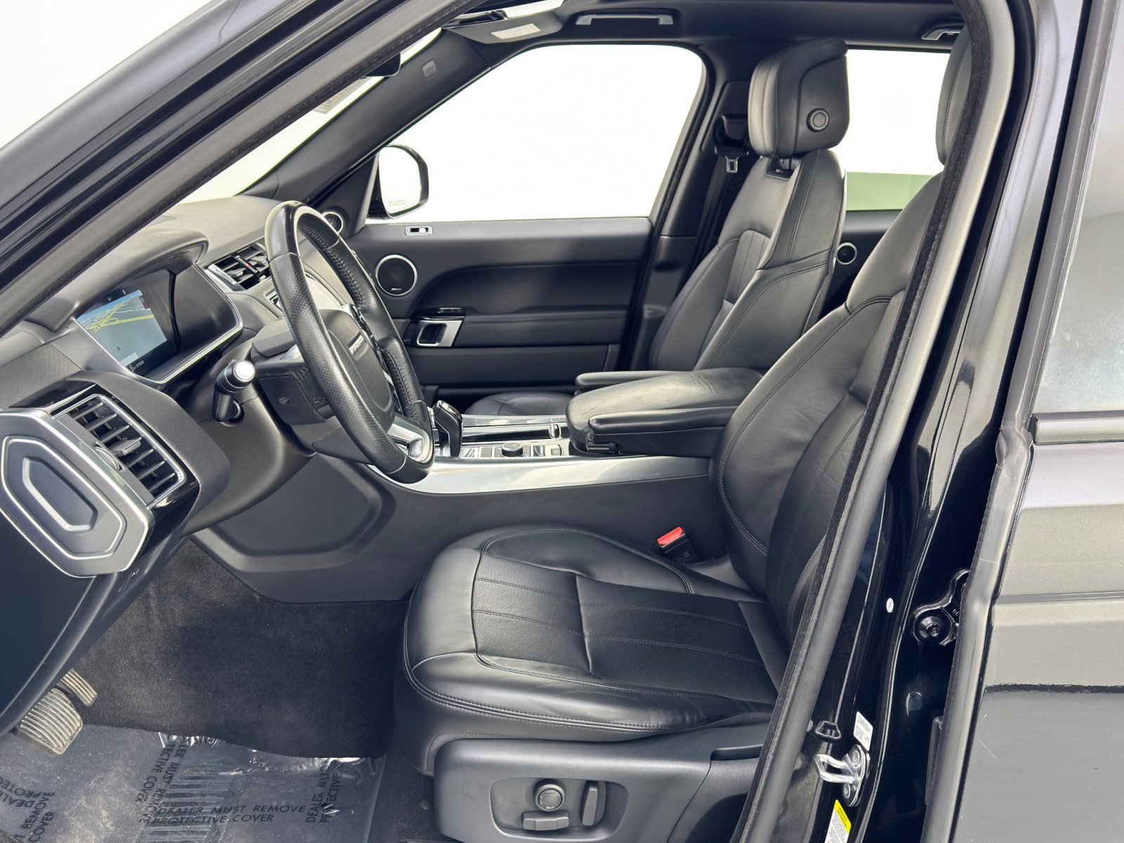 Used 2018 Land Rover Range Rover Sport HSE image 16