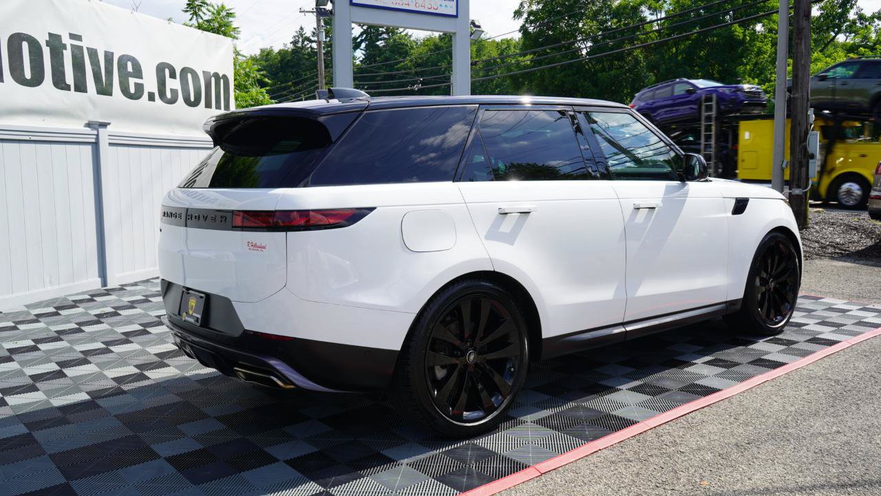 Used 2023 Land Rover Range Rover Sport SE AWD/4WD image 11