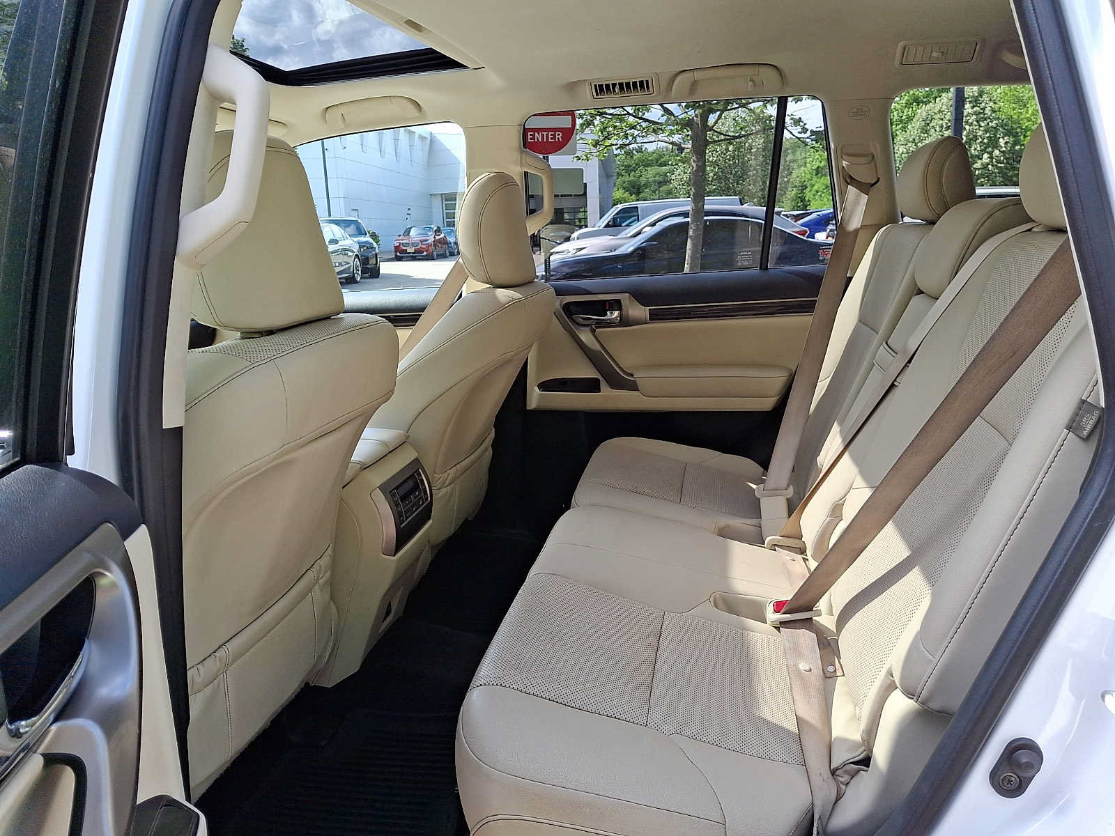 Used 2020 Lexus GX 460 Premium w/ Premium Package AWD/4WD image 11