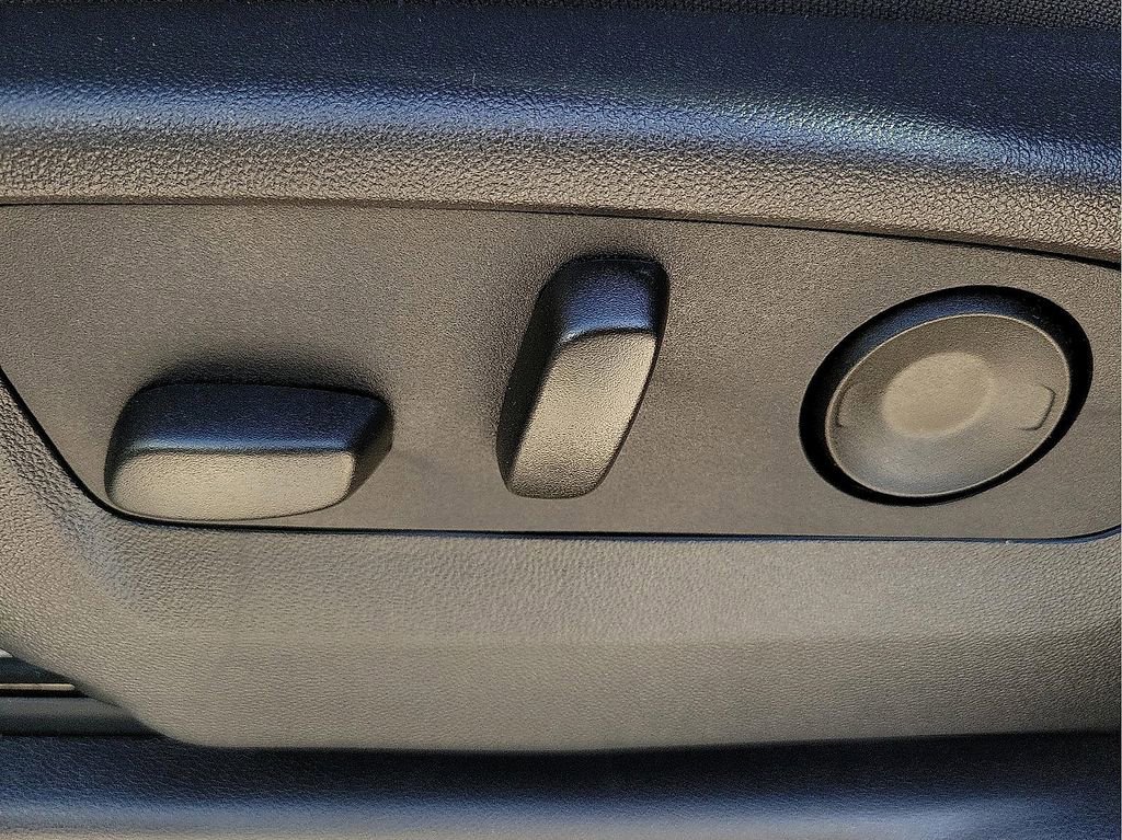 New 2026 GMC Sierra 1500 SLE w/ Preferred Package image 15