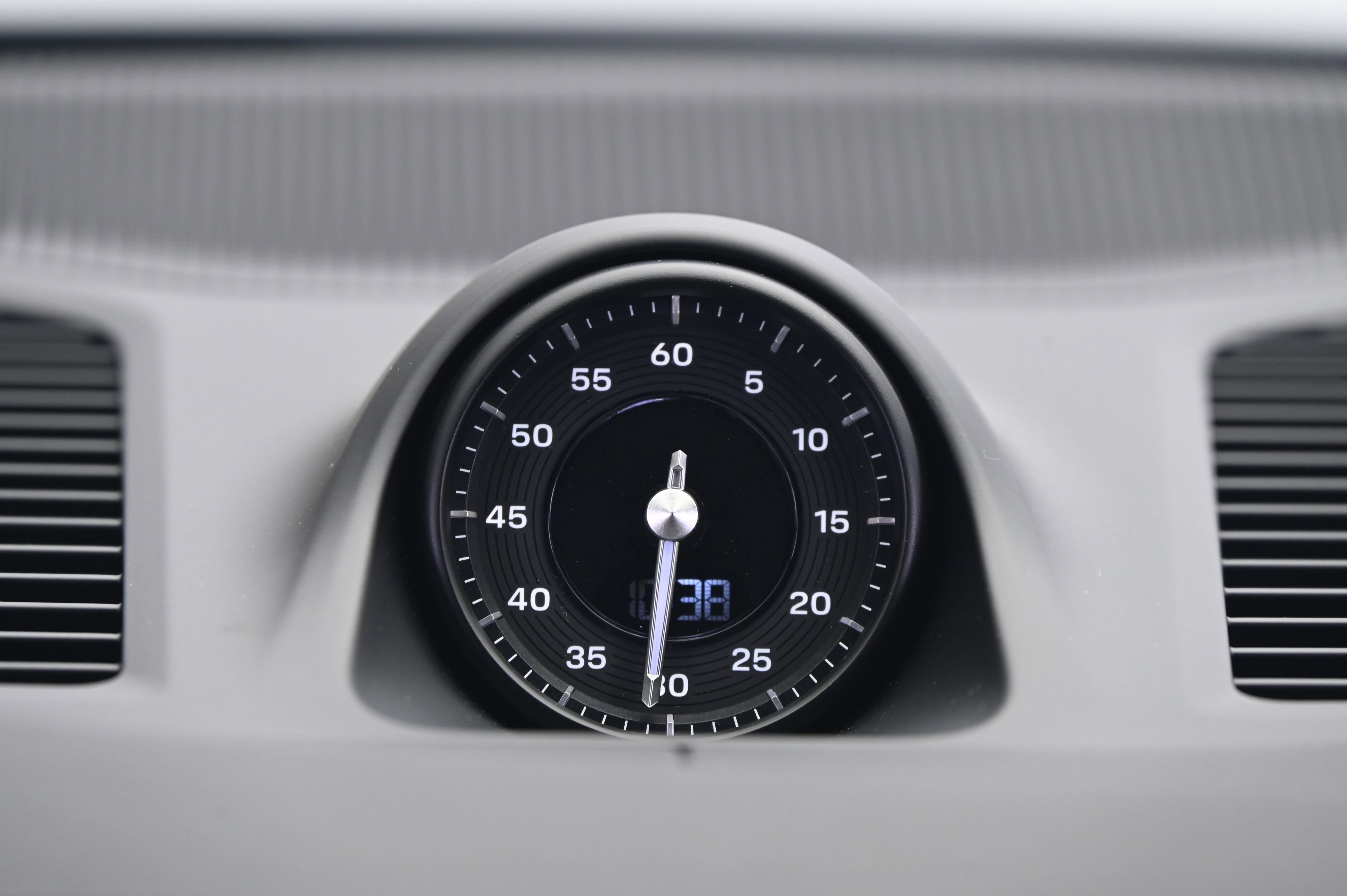 Certified 2024 Porsche Cayenne S image 32