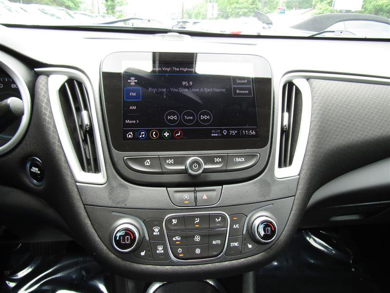 Used 2022 Chevrolet Malibu LT image 21