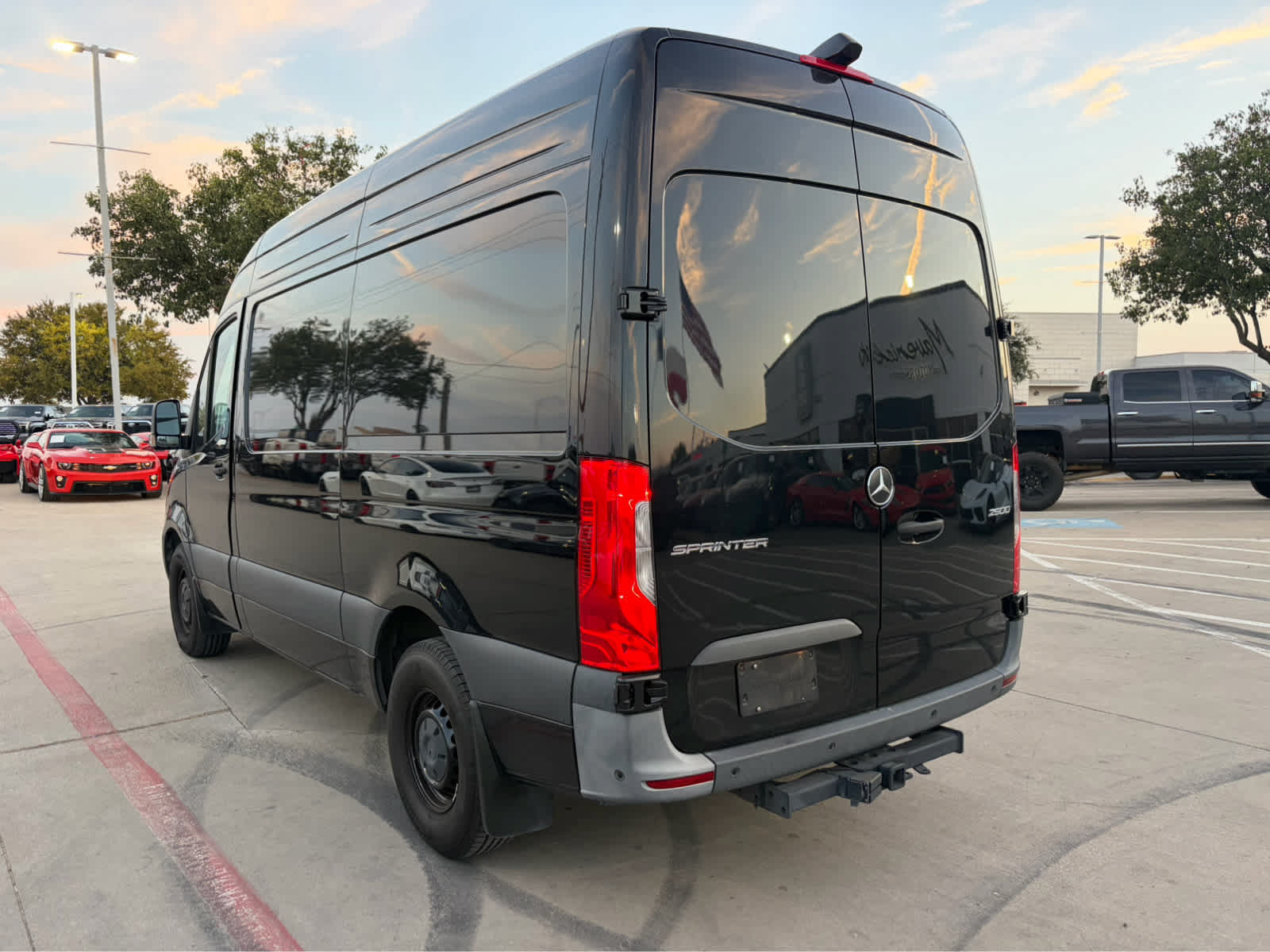 Used 2024 Mercedes-Benz Sprinter 2500 image 2