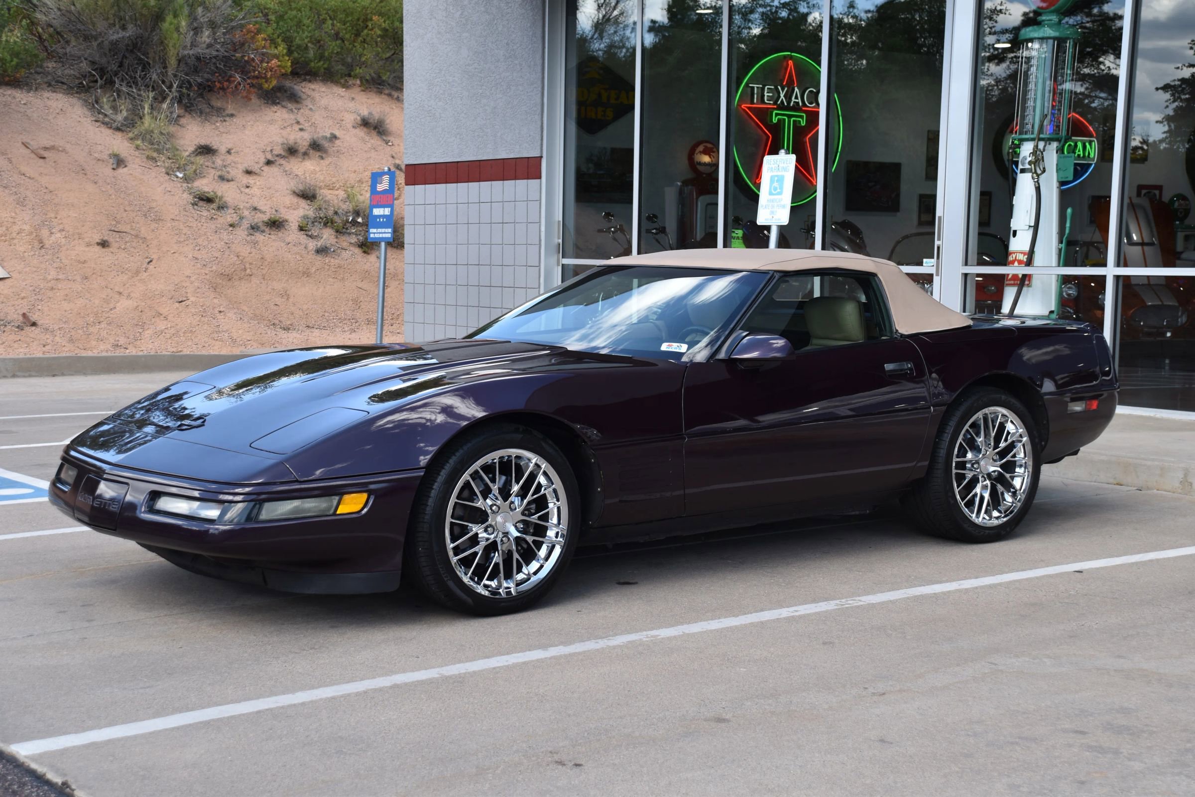 Used 1993 Chevrolet Corvette Convertible image 28