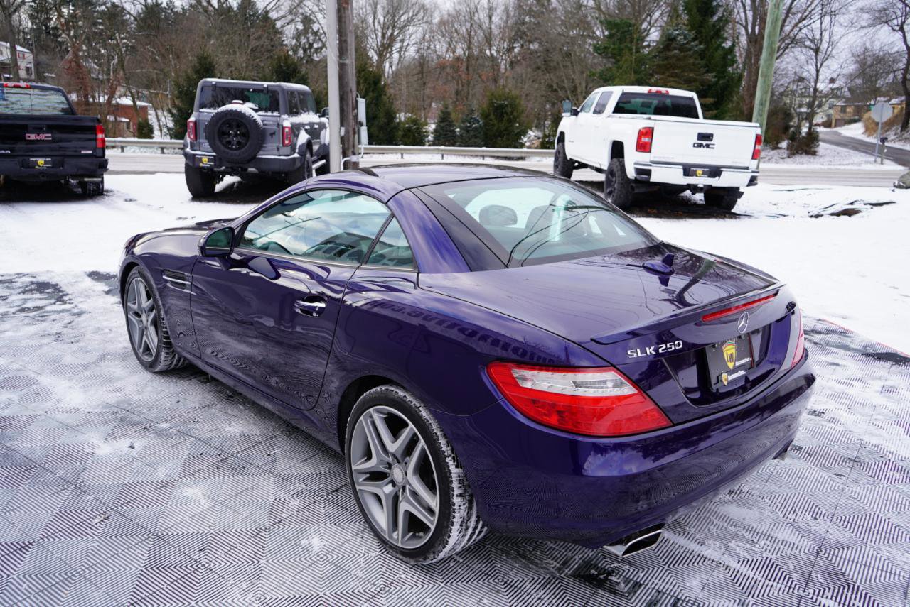 Used 2015 Mercedes-Benz SLK 250 image 12