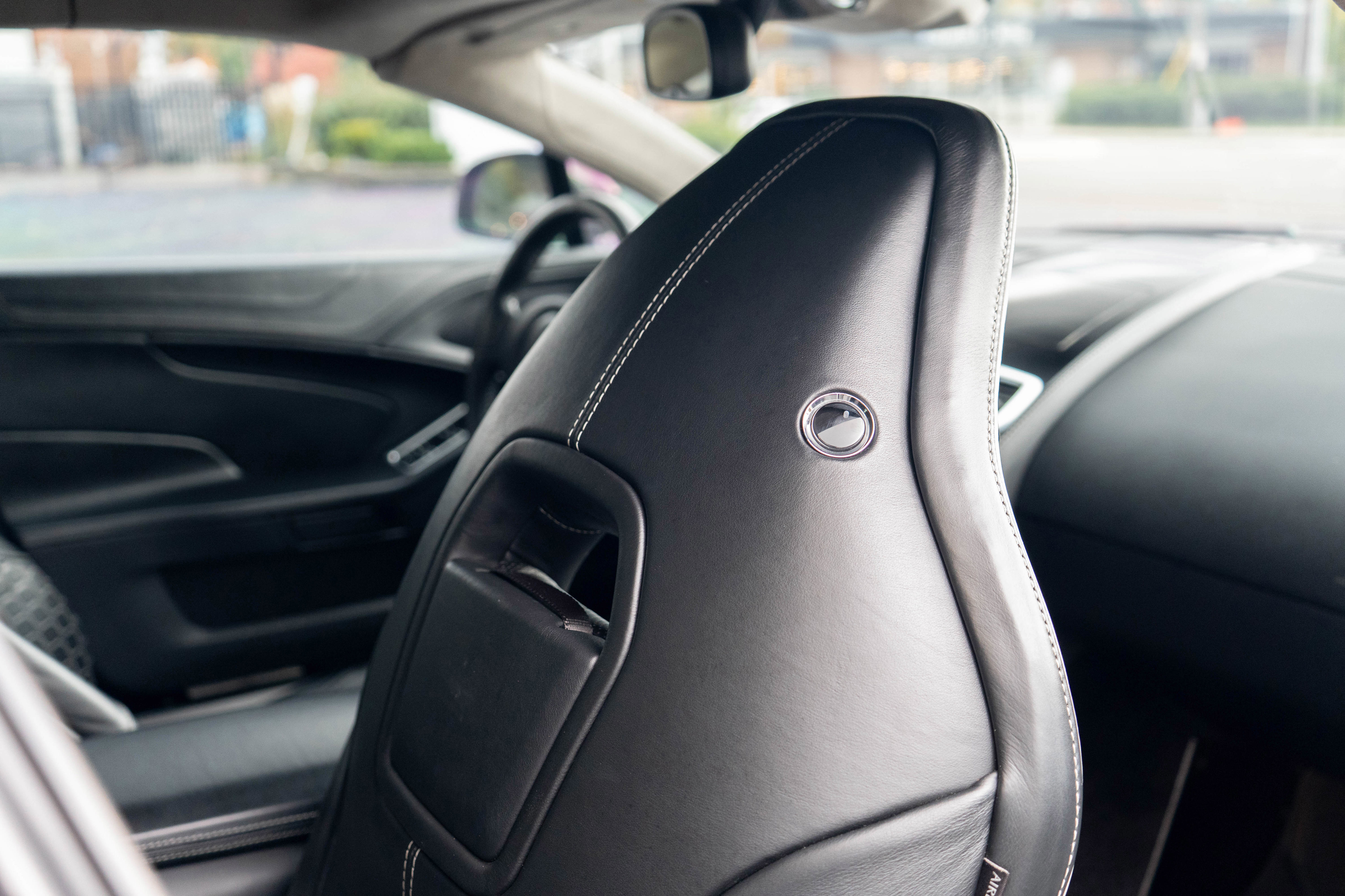 Used 2016 Aston Martin Vanquish Volante image 34