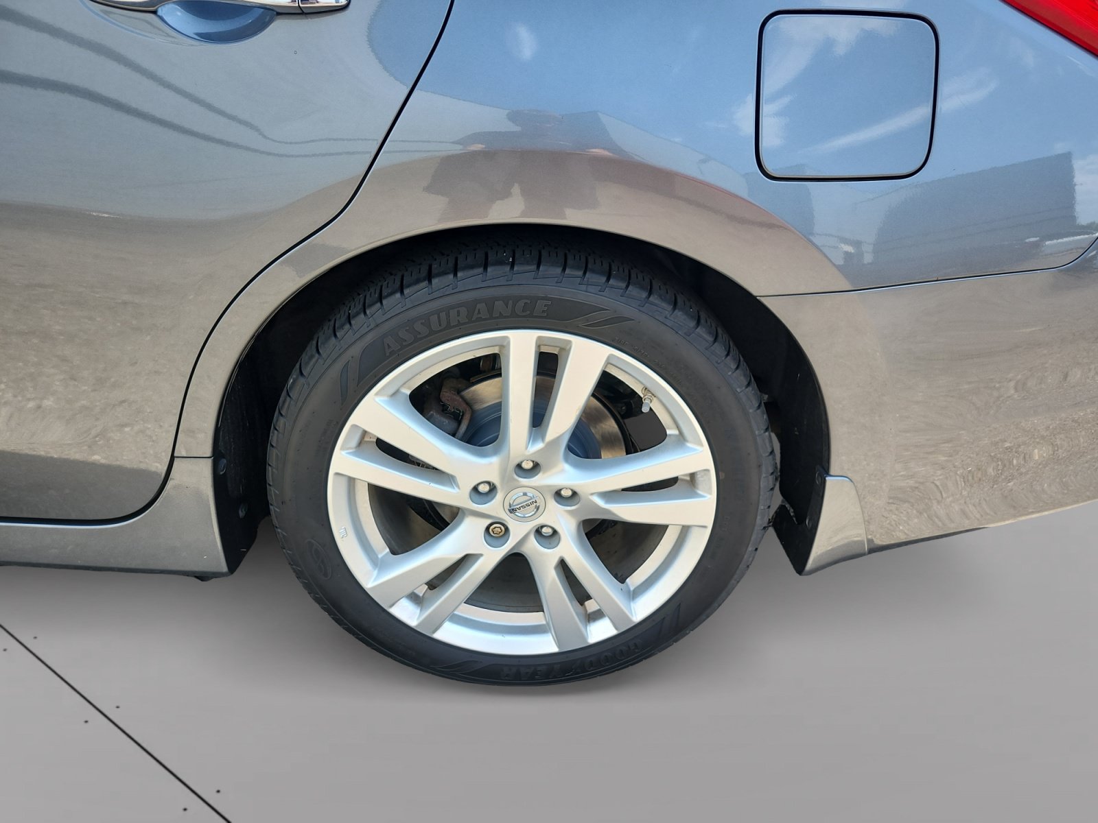 Used 2017 Nissan Altima 3.5 SL w/ 3.5 Technology Package FWD image 15