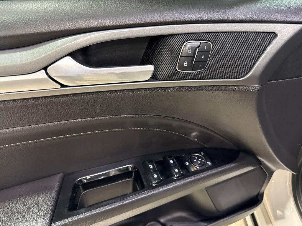 Used 2013 Ford Fusion Titanium FWD image 28
