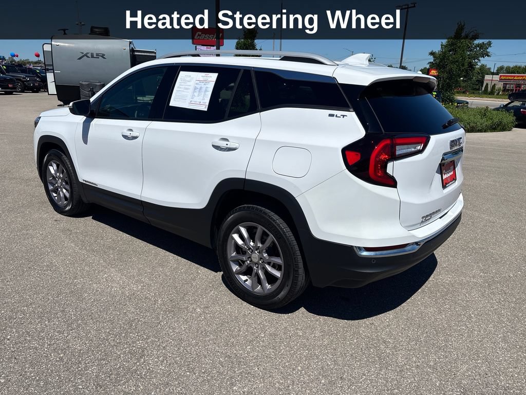 Used 2023 GMC Terrain SLT w/ Tech Package AWD/4WD image 3