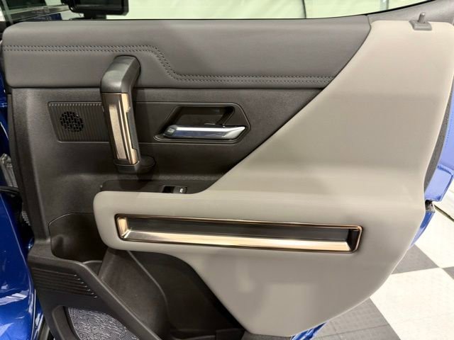Used 2024 GMC Hummer EV 2X w/ LPO, Illumination Package image 27