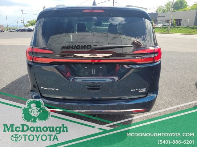 Used 2023 Chrysler Pacifica Limited w/ Trailer Tow Group image 7