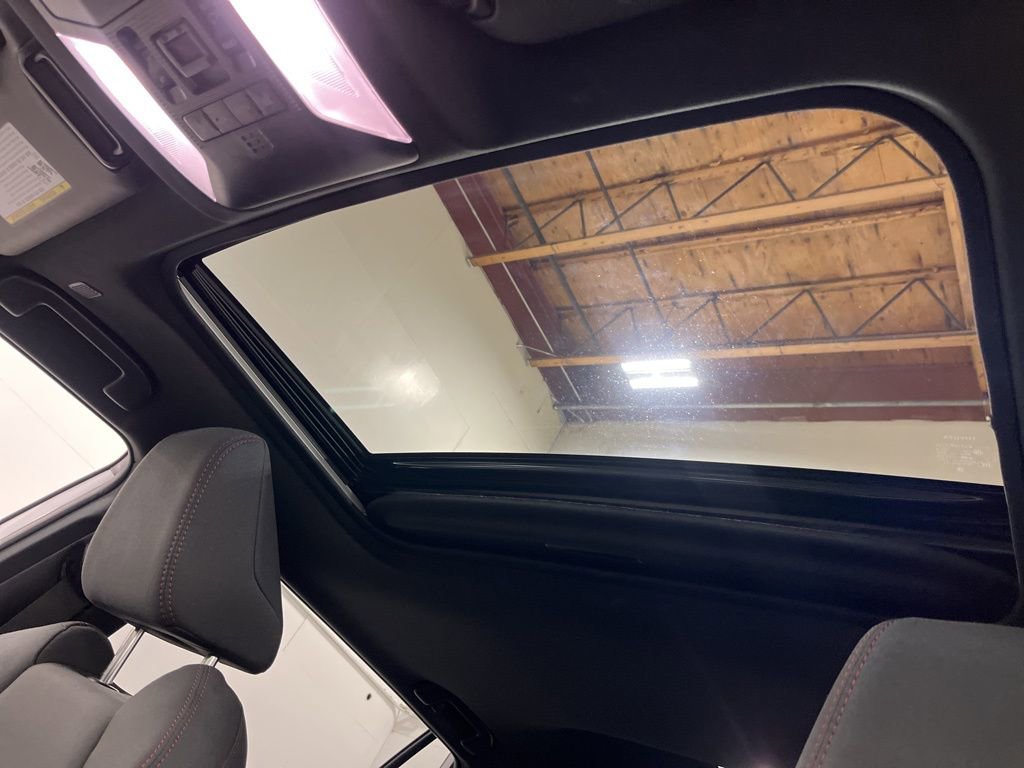 Used 2023 Toyota RAV4 SE w/ Weather & Moonroof Package image 33