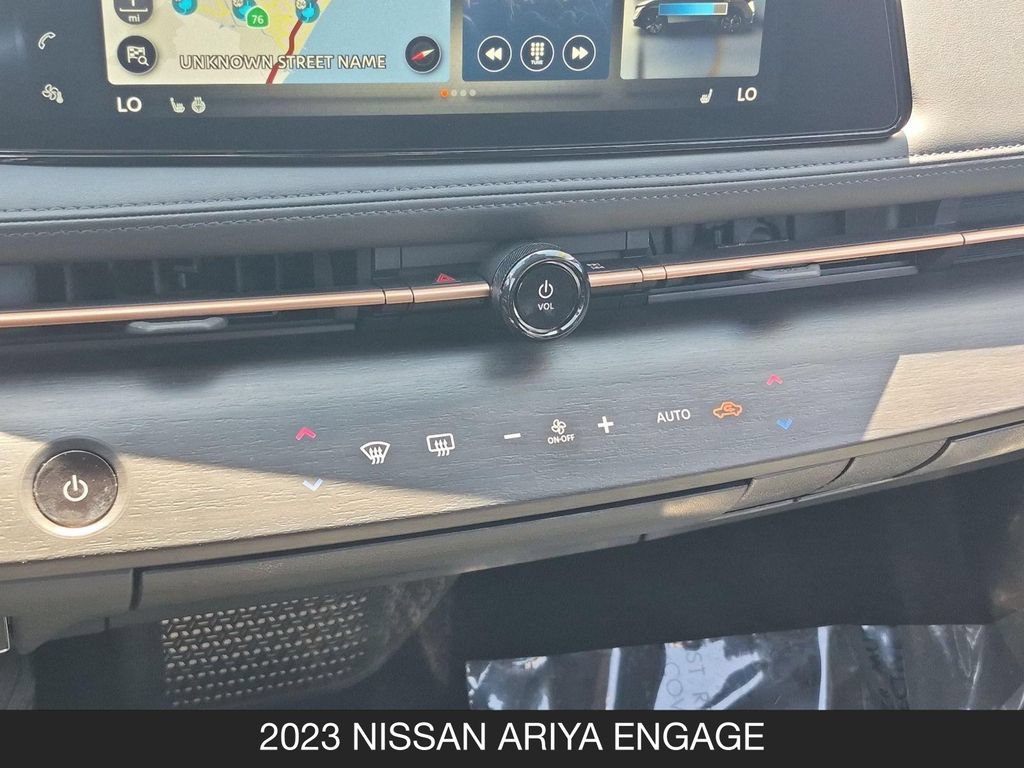 Used 2023 Nissan Ariya AWD image 23