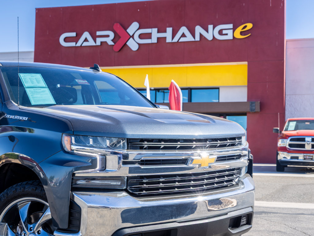 Used 2021 Chevrolet Silverado 1500 LT RWD image 2