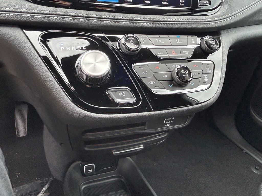 New 2026 Chrysler Pacifica Select image 47