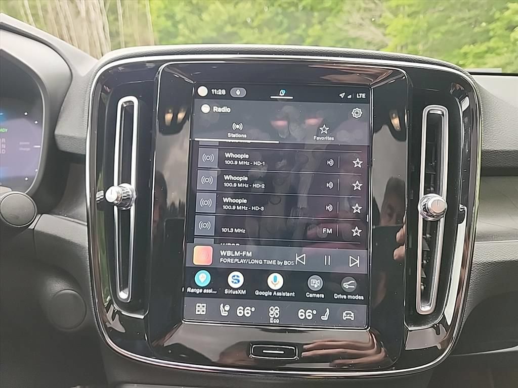 Certified 2023 Volvo C40 P8 Recharge Plus w/ Climate Package AWD/4WD image 20