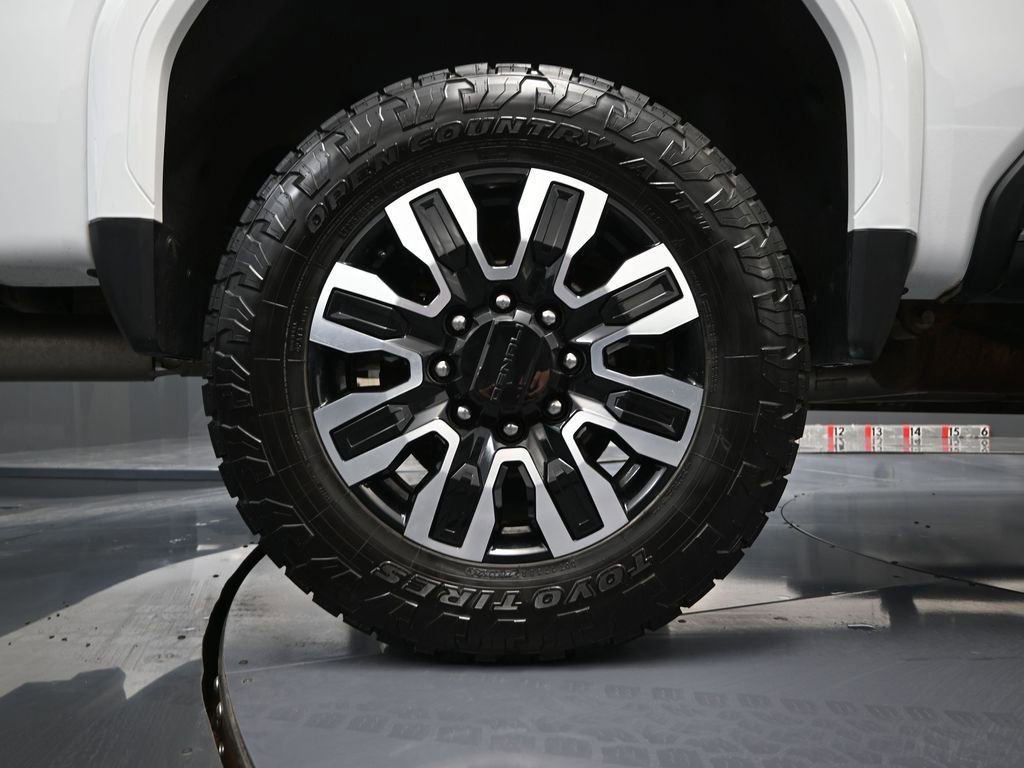 Used 2024 GMC Sierra 2500 Denali Ultimate image 15