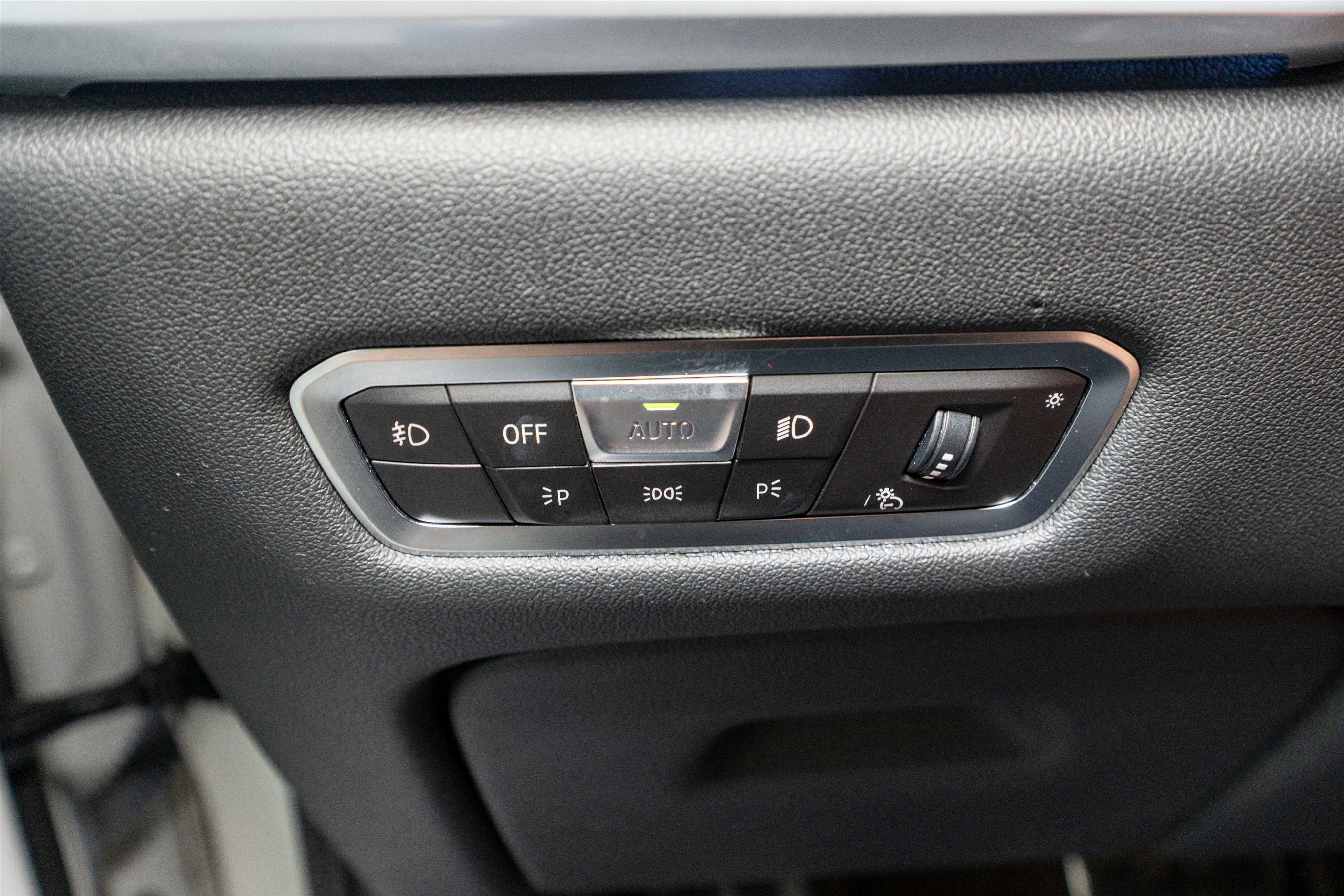 Used 2022 BMW X7 M50i image 33