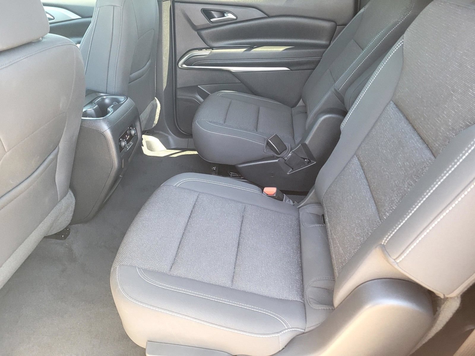 Used 2024 Chevrolet Traverse LT AWD/4WD image 18