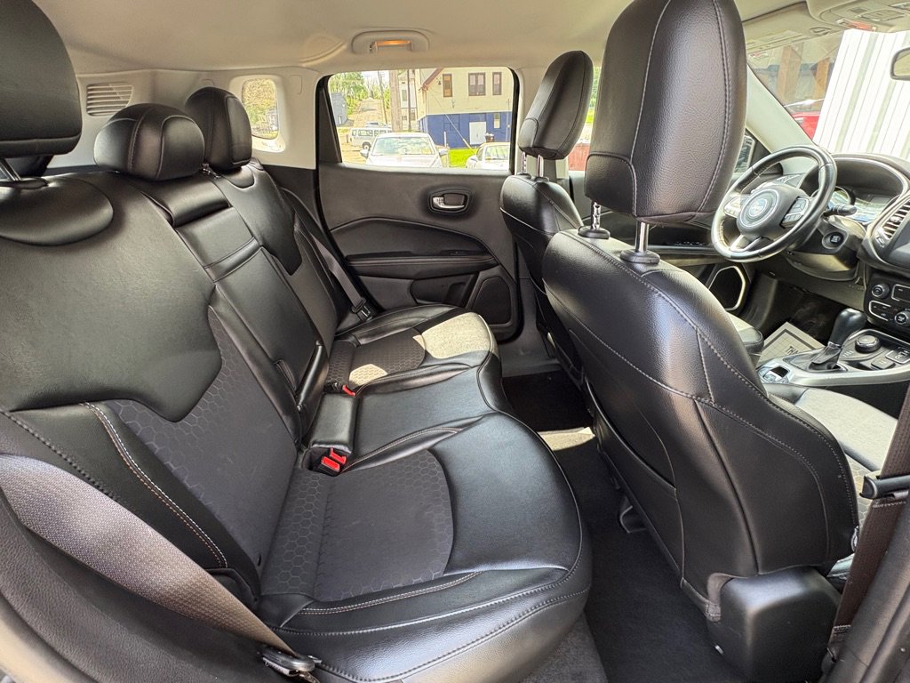 Used 2019 Jeep Compass Latitude image 15