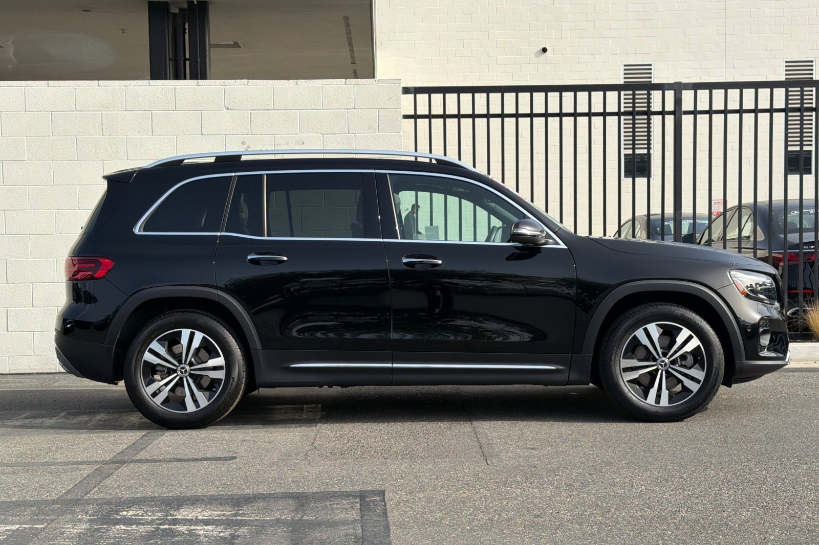 Certified 2025 Mercedes-Benz GLB 250 image 3