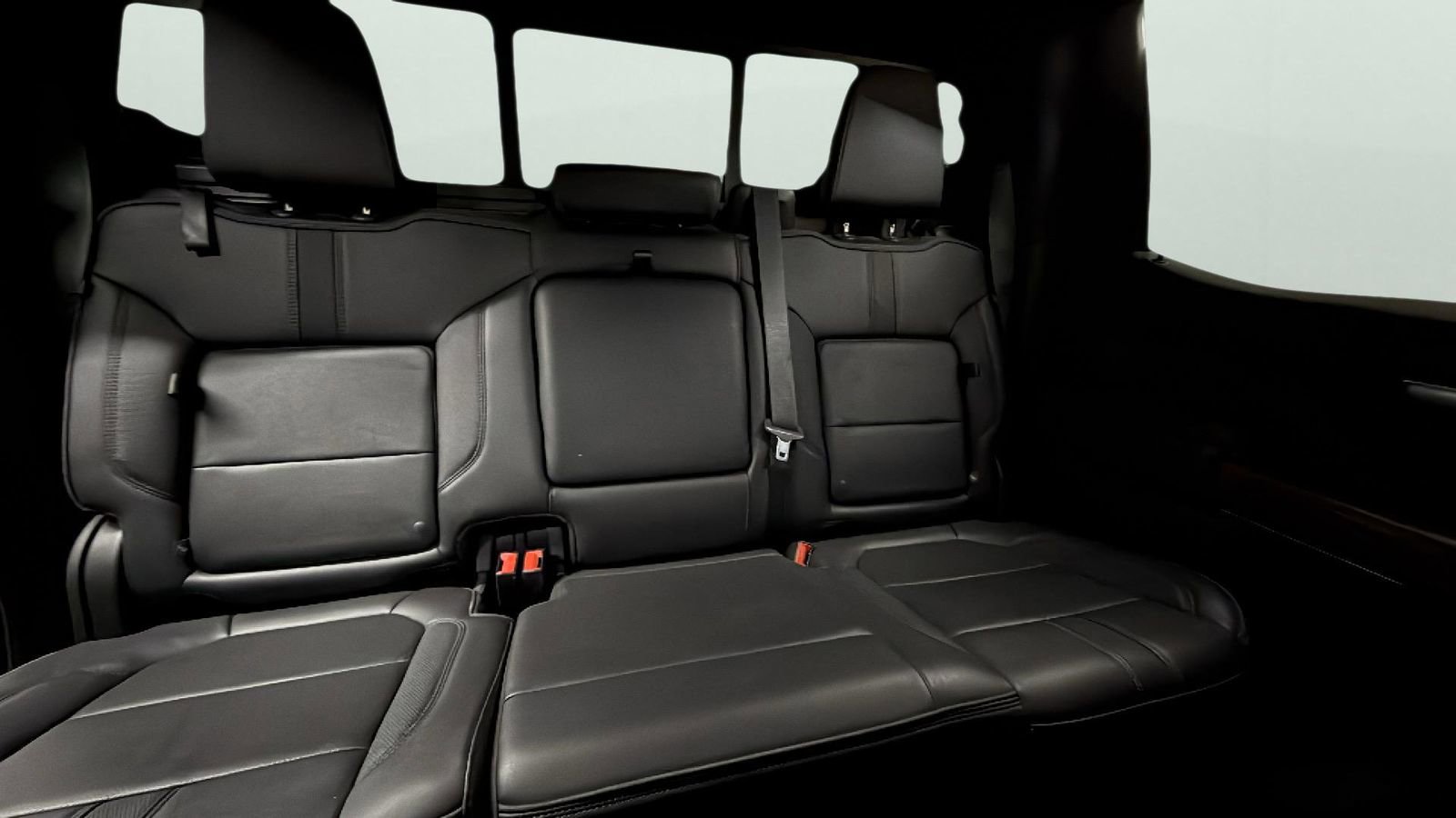 Used 2021 Chevrolet Silverado 1500 High Country w/ Technology Package image 29