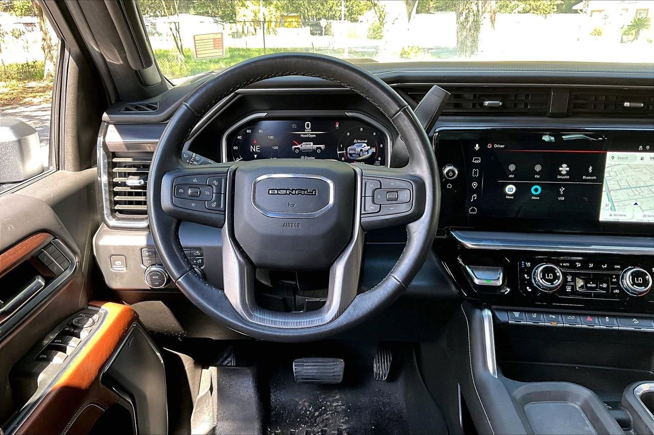 Used 2024 GMC Sierra 2500 Denali Ultimate image 8