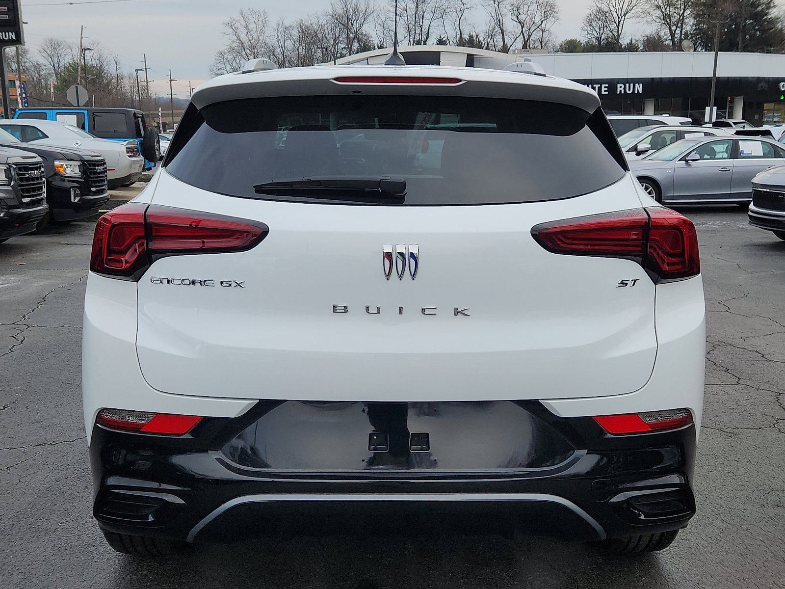 Used 2024 Buick Encore GX Sport Touring image 5