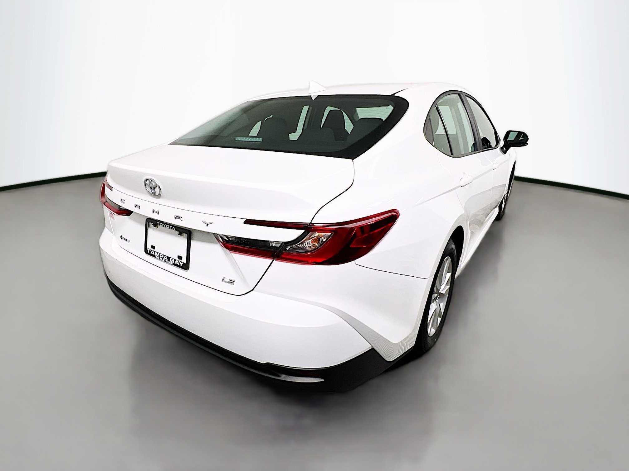 Used 2025 Toyota Camry LE FWD image 4