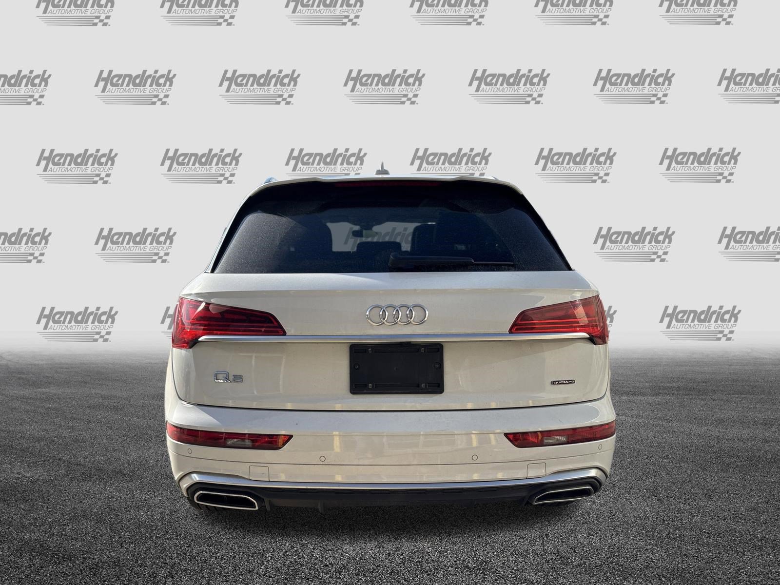 Used 2024 Audi Q5 2.0T Premium w/ Convenience Package image 9