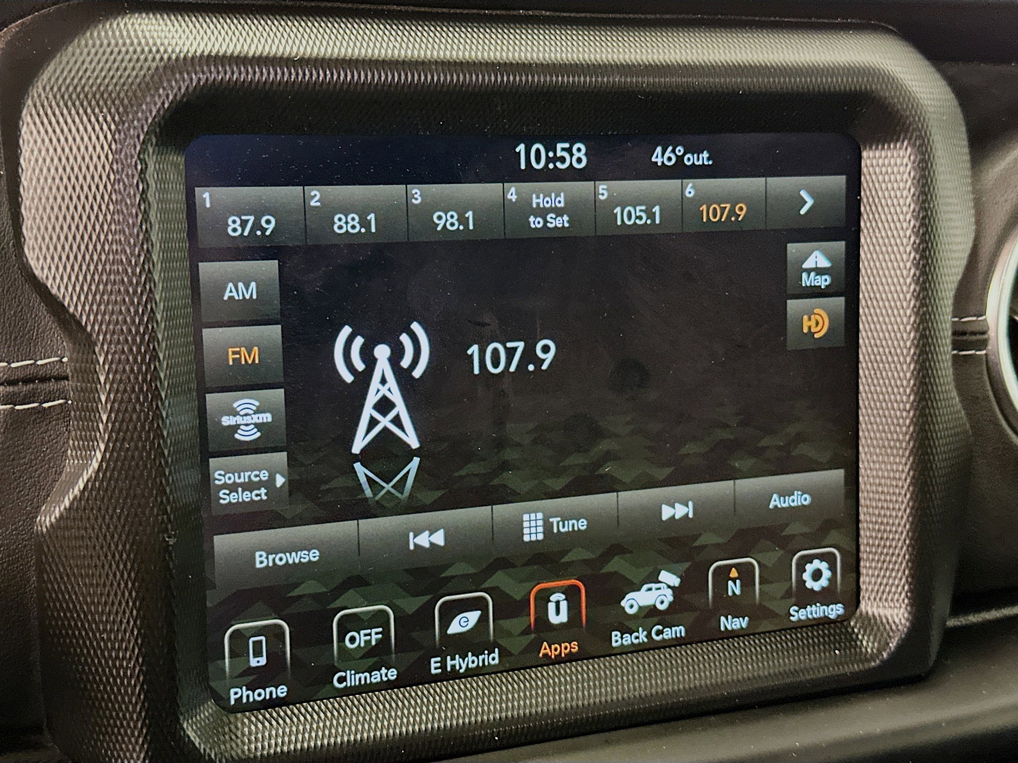 Used 2022 Jeep Wrangler Sahara image 21