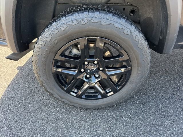 Used 2023 Chevrolet Colorado Trail Boss w/ Technology Package image 17