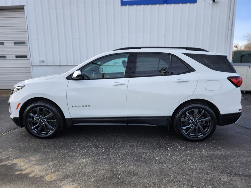 Used 2022 Chevrolet Equinox RS image 2