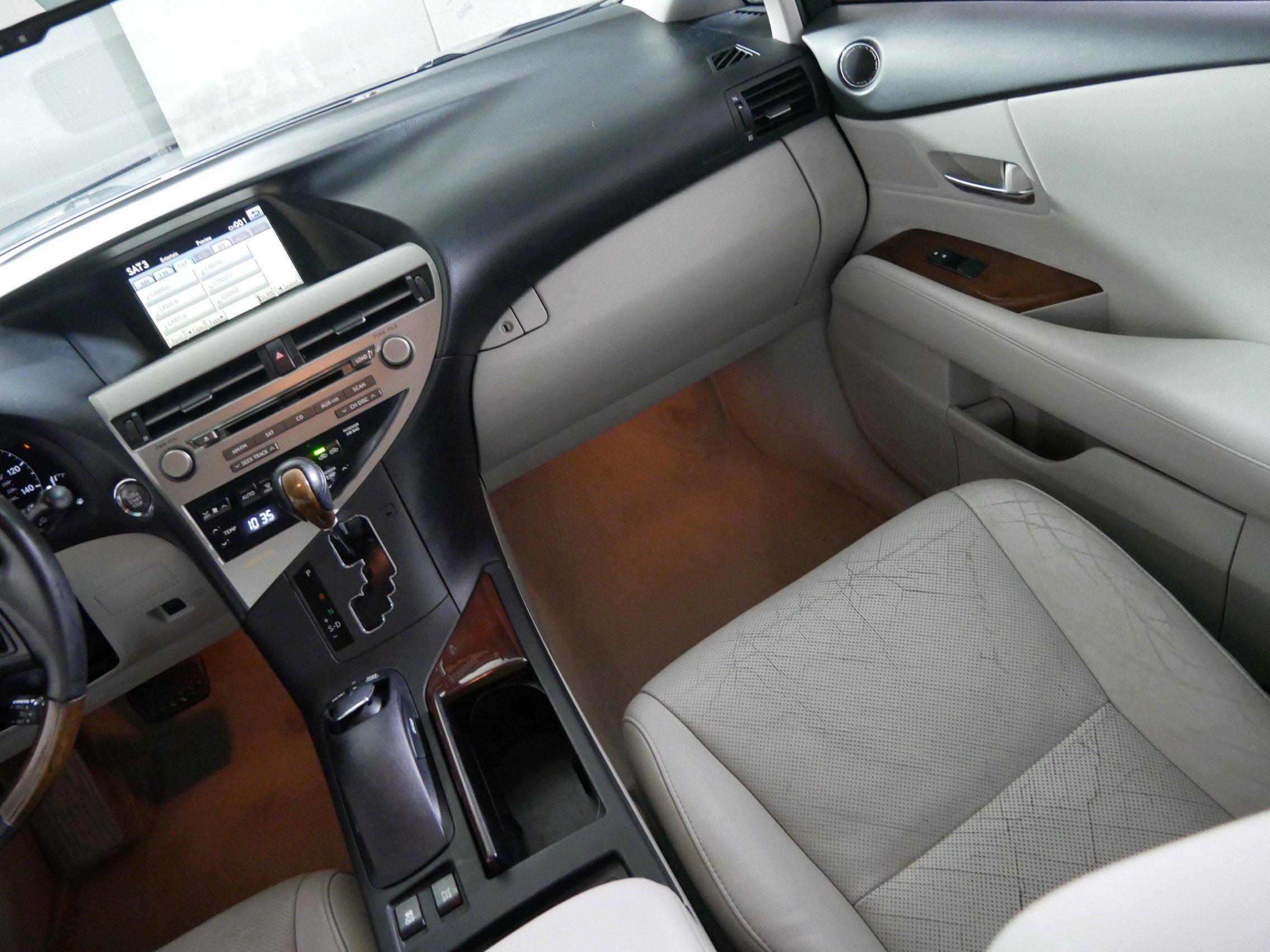 Used 2011 Lexus RX 350 AWD w/ Premium Pkg image 11