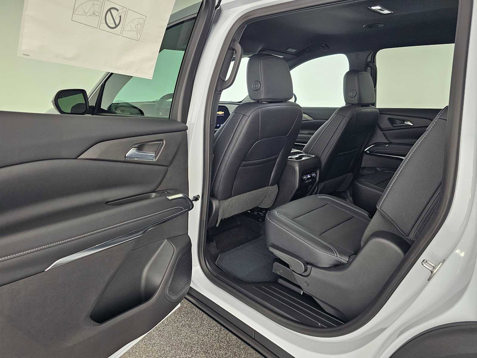 New 2026 Chevrolet Traverse LT image 17