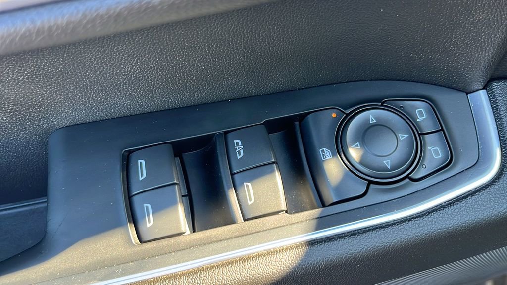 Used 2023 Chevrolet Silverado 1500 LT image 11