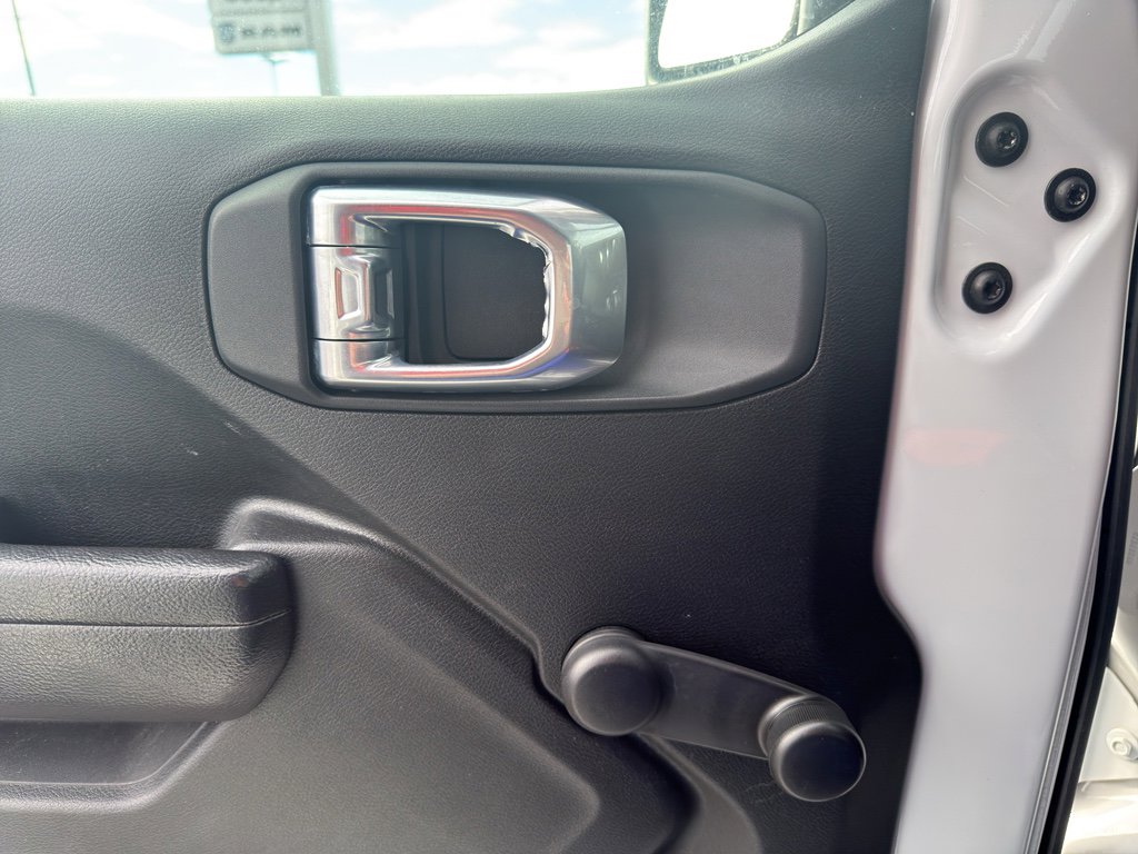 Certified 2022 Jeep Gladiator Sport image 18