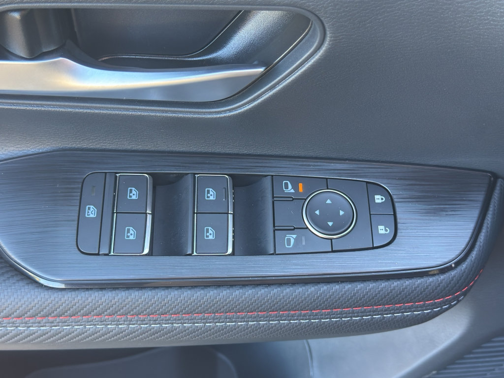 New 2026 Nissan Kicks SR image 18