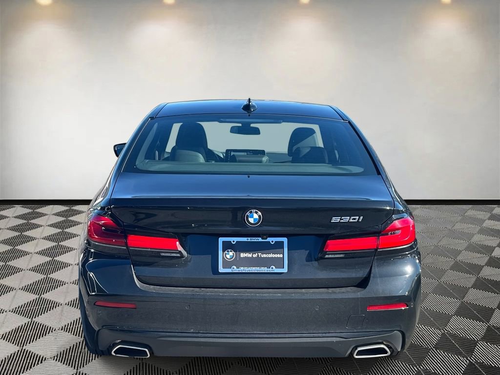 Used 2023 BMW 530i w/ Convenience Package image 4