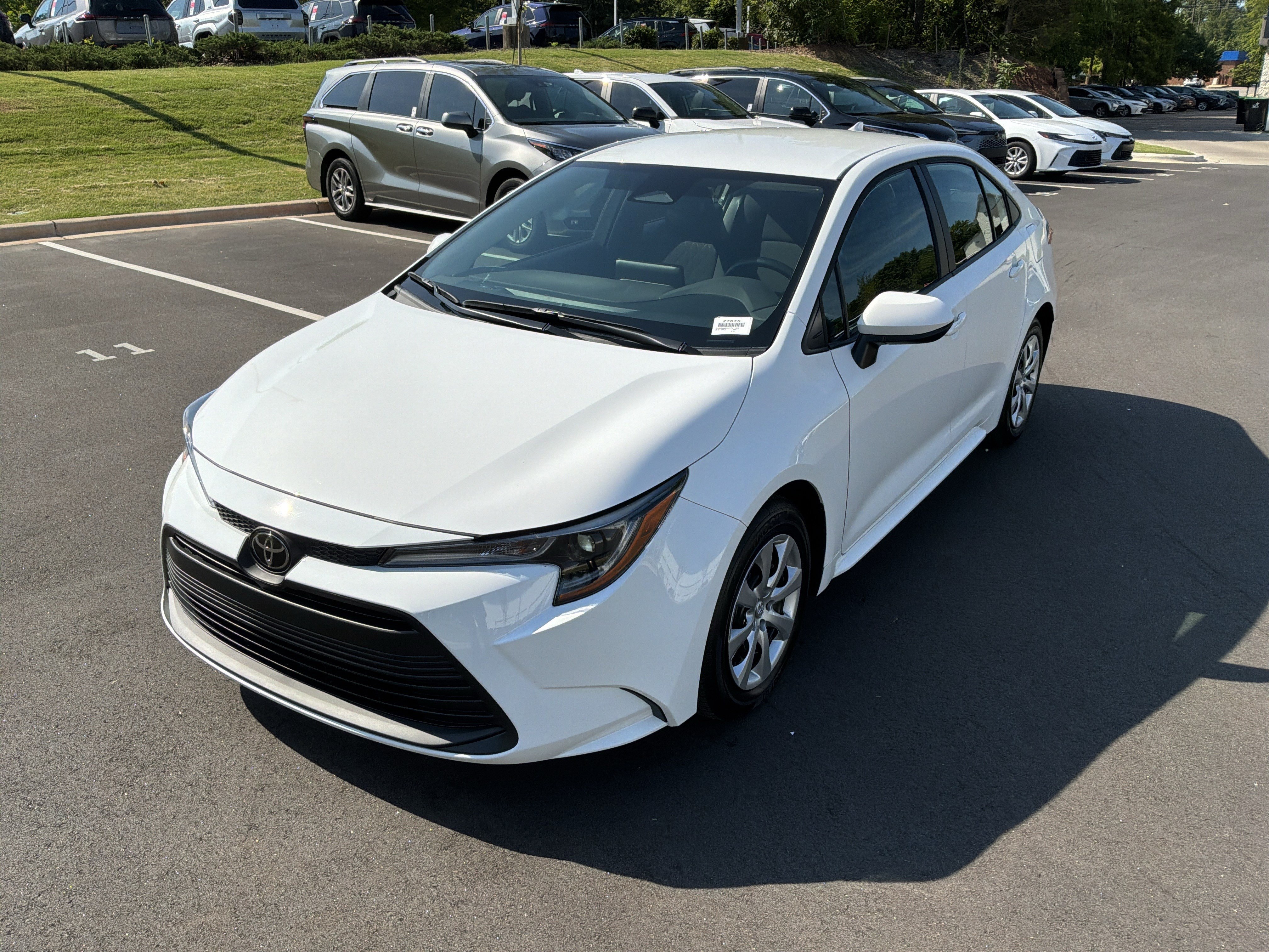 Used 2026 Toyota Corolla LE FWD image 5