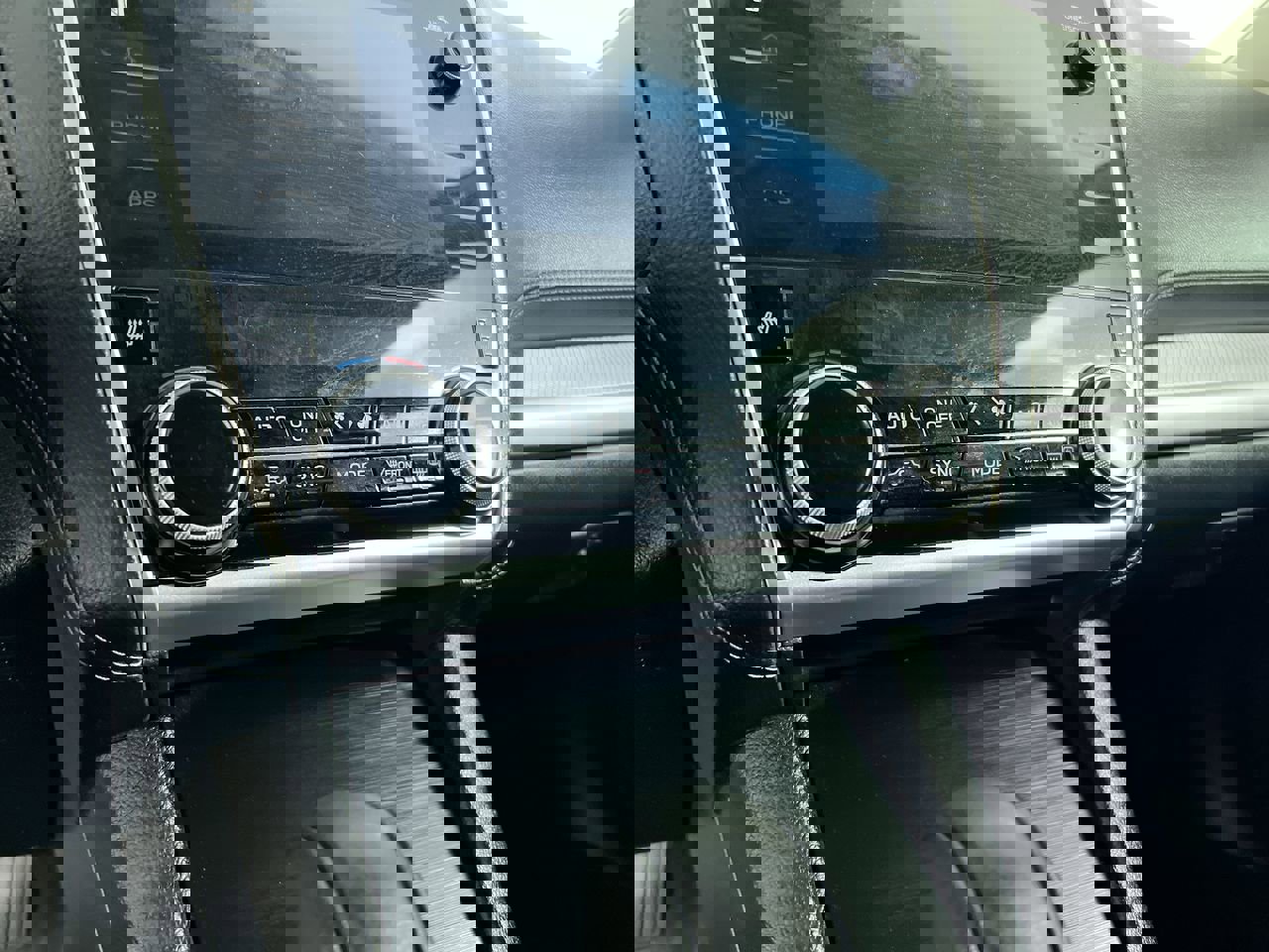 Used 2019 Subaru Legacy 2.5i Premium AWD/4WD image 24