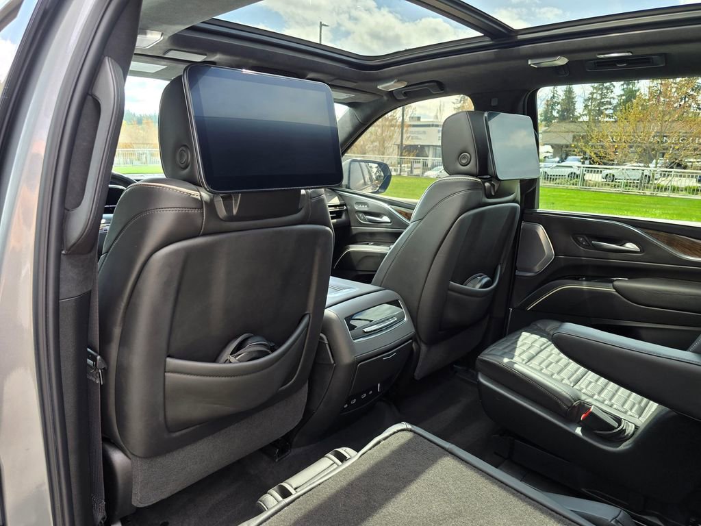 Certified 2023 Cadillac Escalade Sport Platinum w/ Heavy-Duty Trailer Package image 23