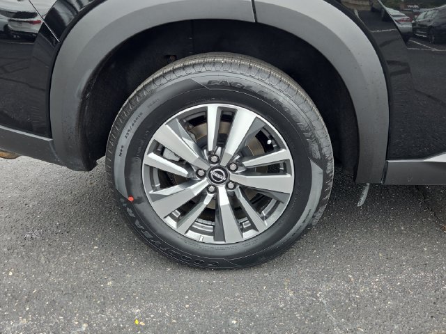 Used 2025 Nissan Pathfinder SL AWD/4WD image 5