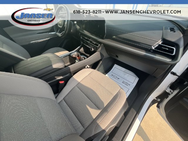 Used 2026 Chevrolet Traverse LT w/ Driver Confidence Package FWD image 28