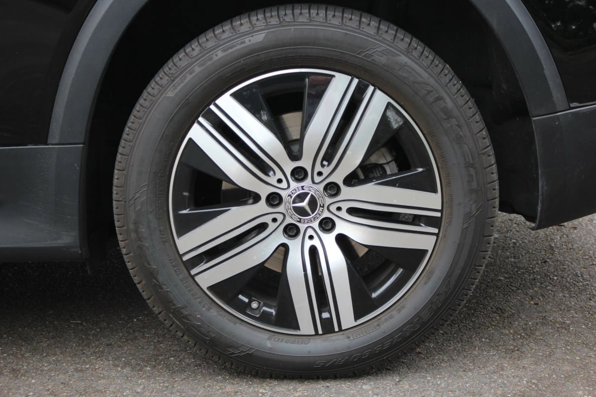 Used 2022 Mercedes-Benz EQB 300 4MATIC image 40