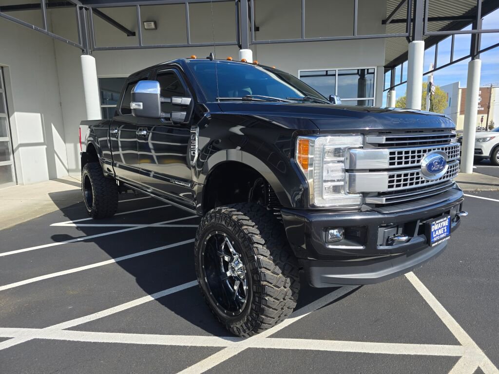 Used 2019 Ford F350 Platinum w/ Platinum Ultimate Package image 3