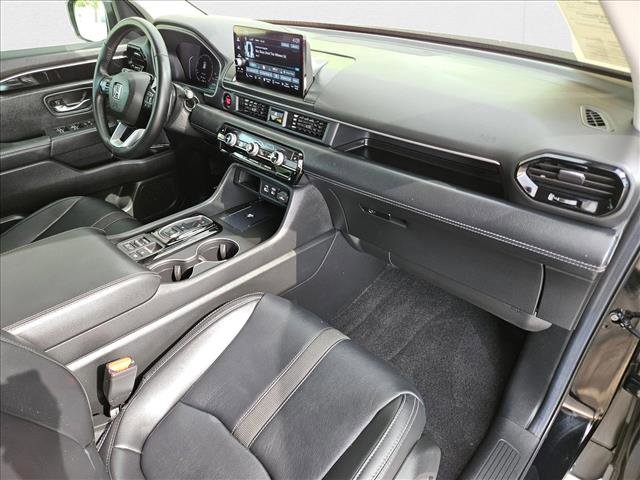 Used 2025 Honda Pilot EX-L image 18