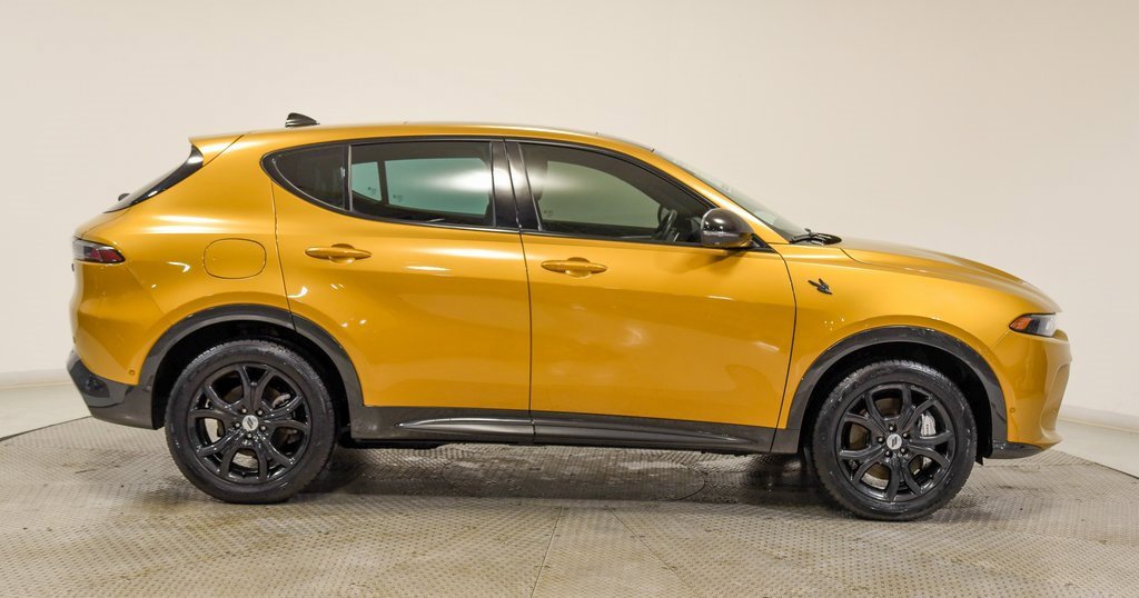 Used 2024 Dodge Hornet R/T Plus w/ Tech Pack Plus w/o Parking image 12