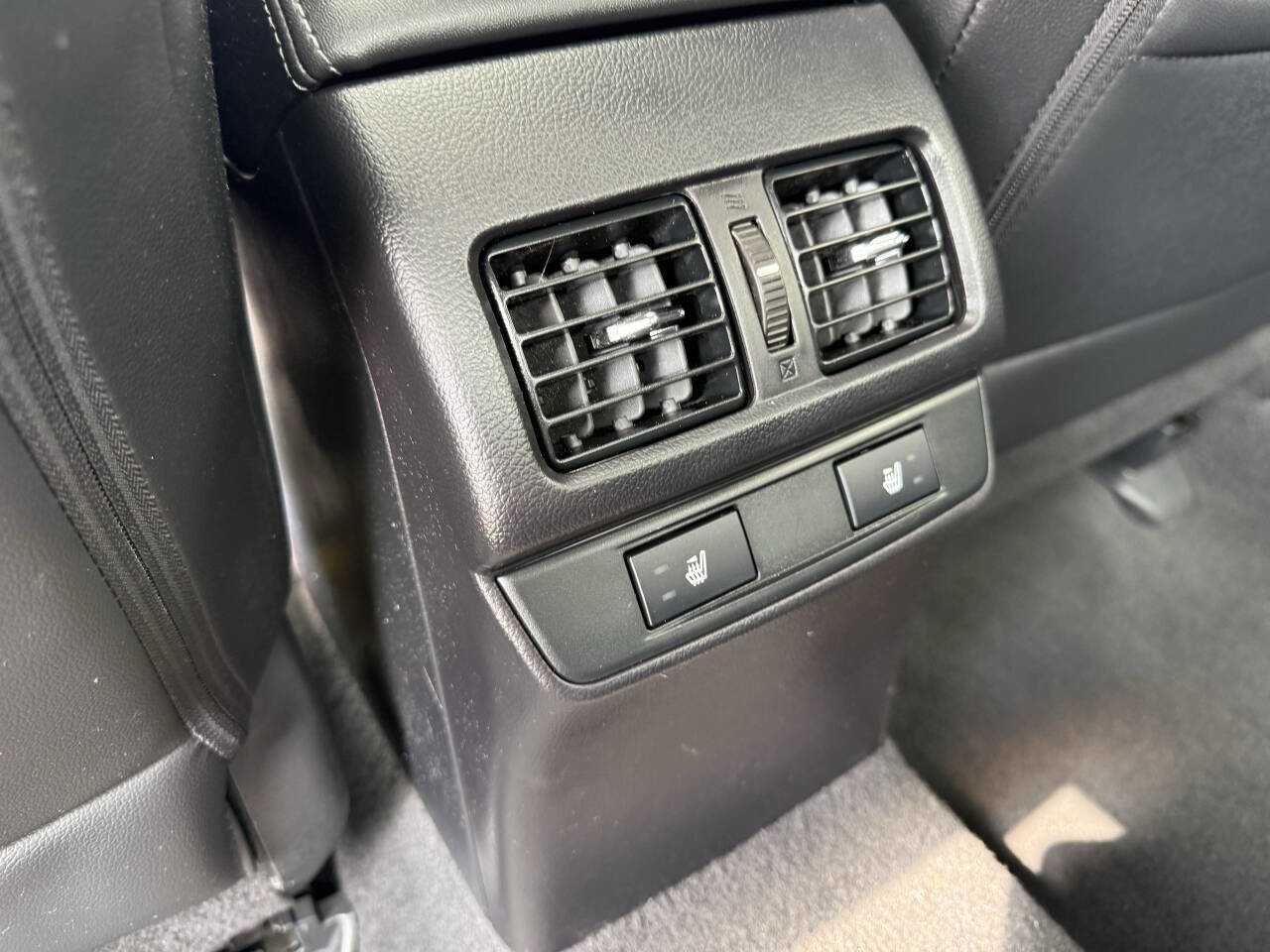 Used 2015 Subaru Legacy 2.5i Limited image 17