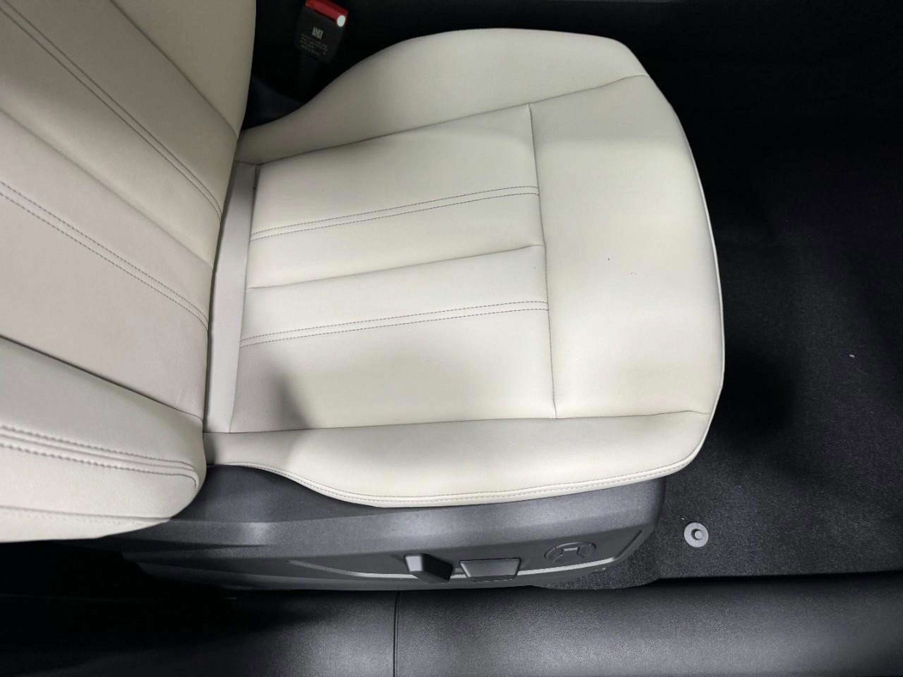 New 2025 Audi Q5 Premium image 16